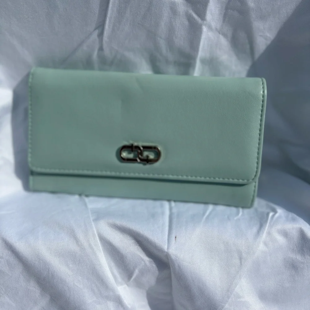 Green Wallet with Infinity Clasp